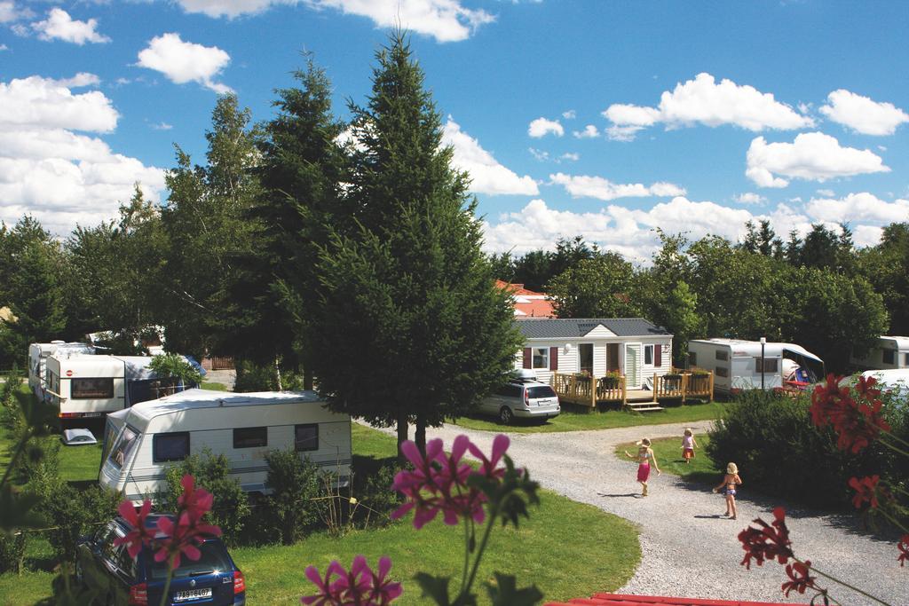Camping Oase Praha Hotel Zlatníky Exterior foto